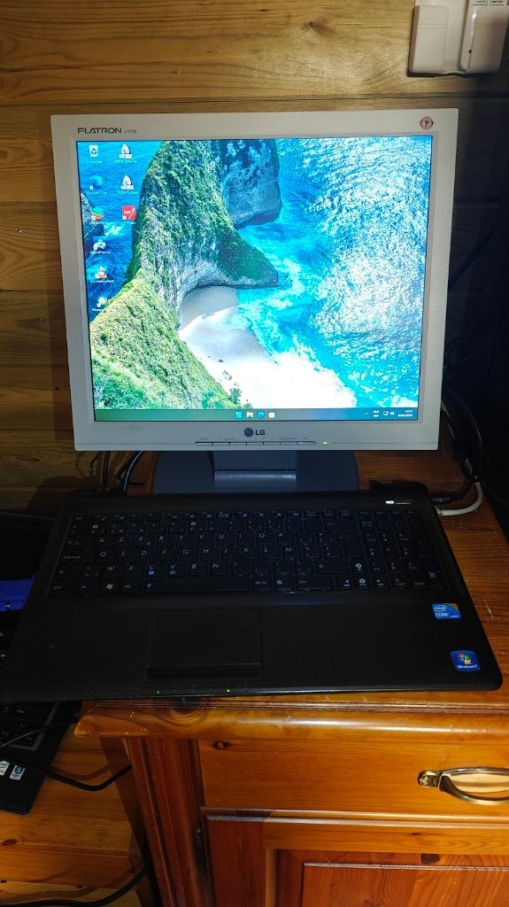 Mini PC/server SETUP met SSD|WI-FI|Core i3|WIN 11, Computers en Software, Servers, Gebruikt, 2 tot 3 Ghz, 4 GB, Ophalen of Verzenden