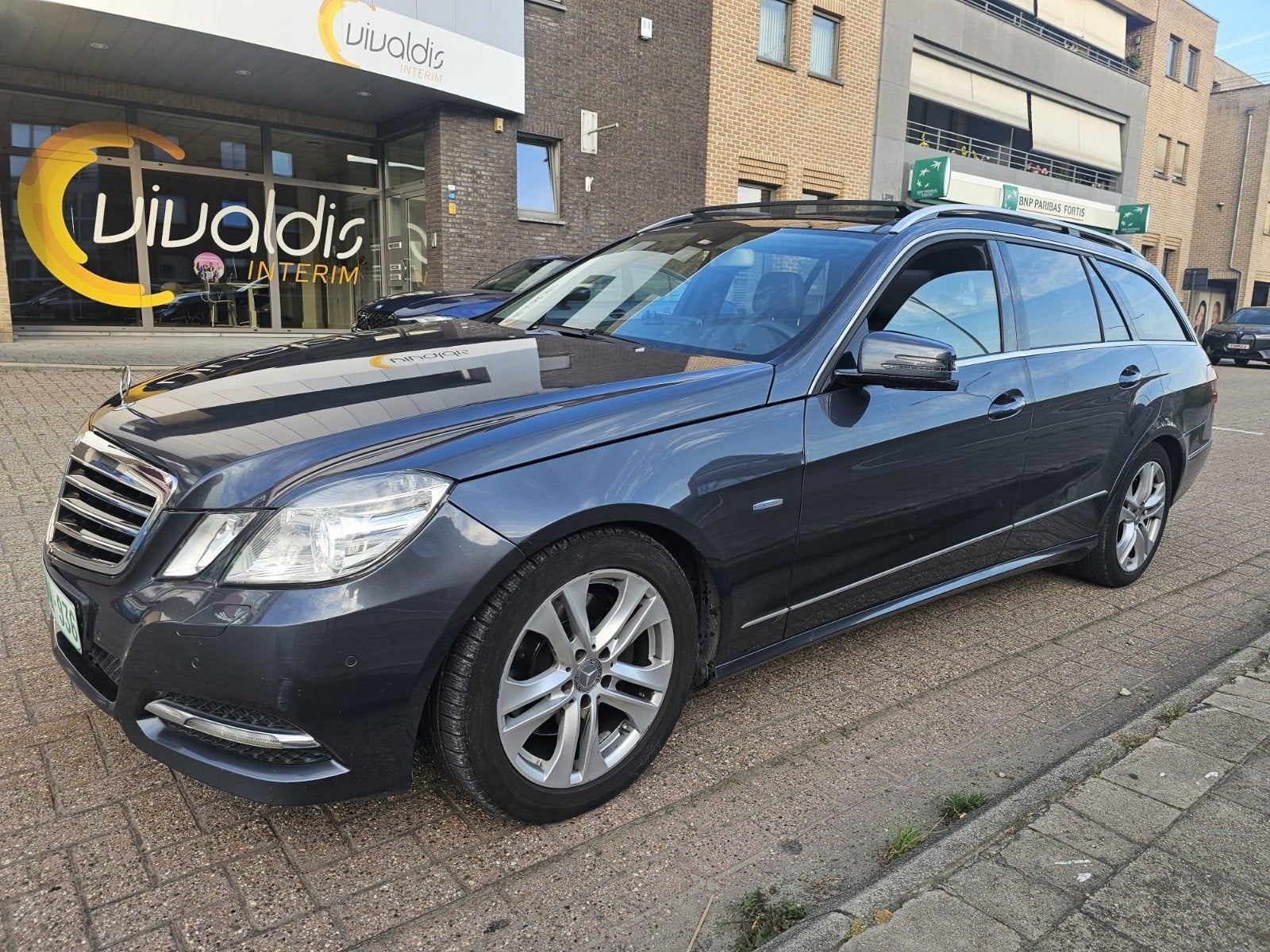 Mercedes Benz E250 uit 2011, Auto's, Automaat, Euro 5, Achterwielaandrijving, Zwart