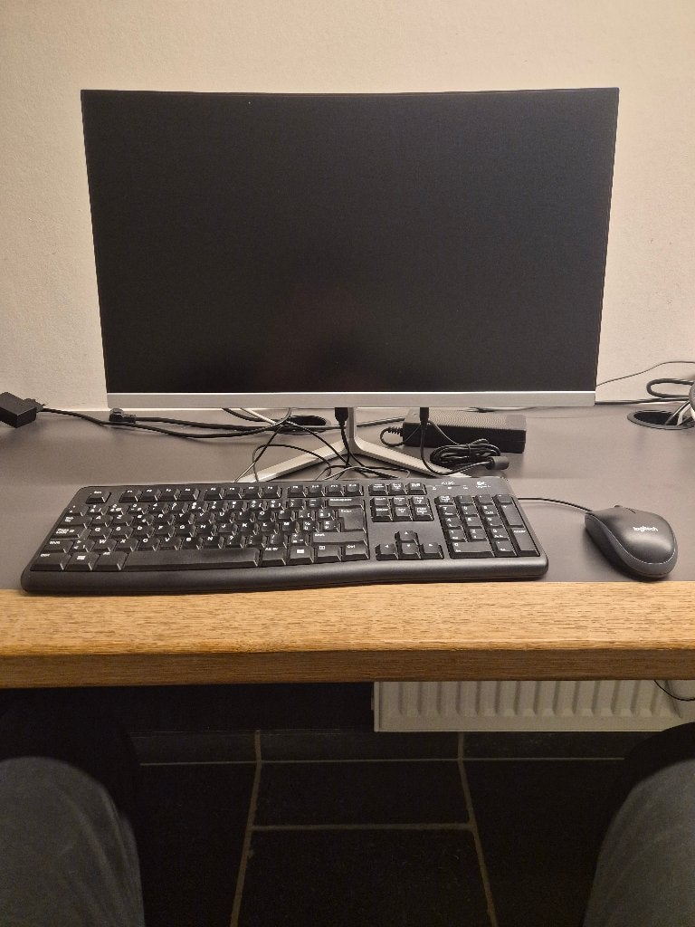 24" All-in-one pc curved i5, 8Gb ram, 500 Gb ssd, Windows 11, Computers en Software, Desktop Pc's, Gebruikt, 4 Ghz of meer, SSD