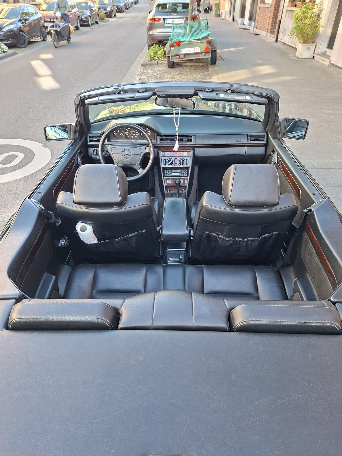 Merceded E200 met nieuwe hydraulische pomp 3 jaar garantie, Autos, Oldtimers & Ancêtres, Particulier, Vitres électriques, Mercedes-Benz