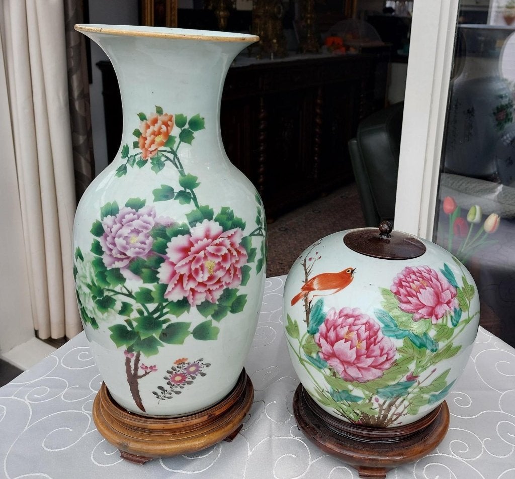 Vases chinois anciens, Enlèvement