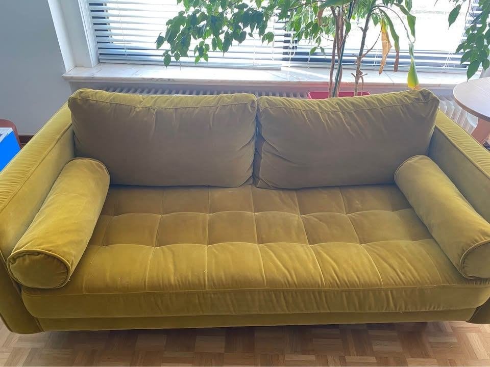 Canapé velours jaune, Maison & Meubles, 75 à 100 cm, 200 à 250 cm, Enlèvement, Utilisé