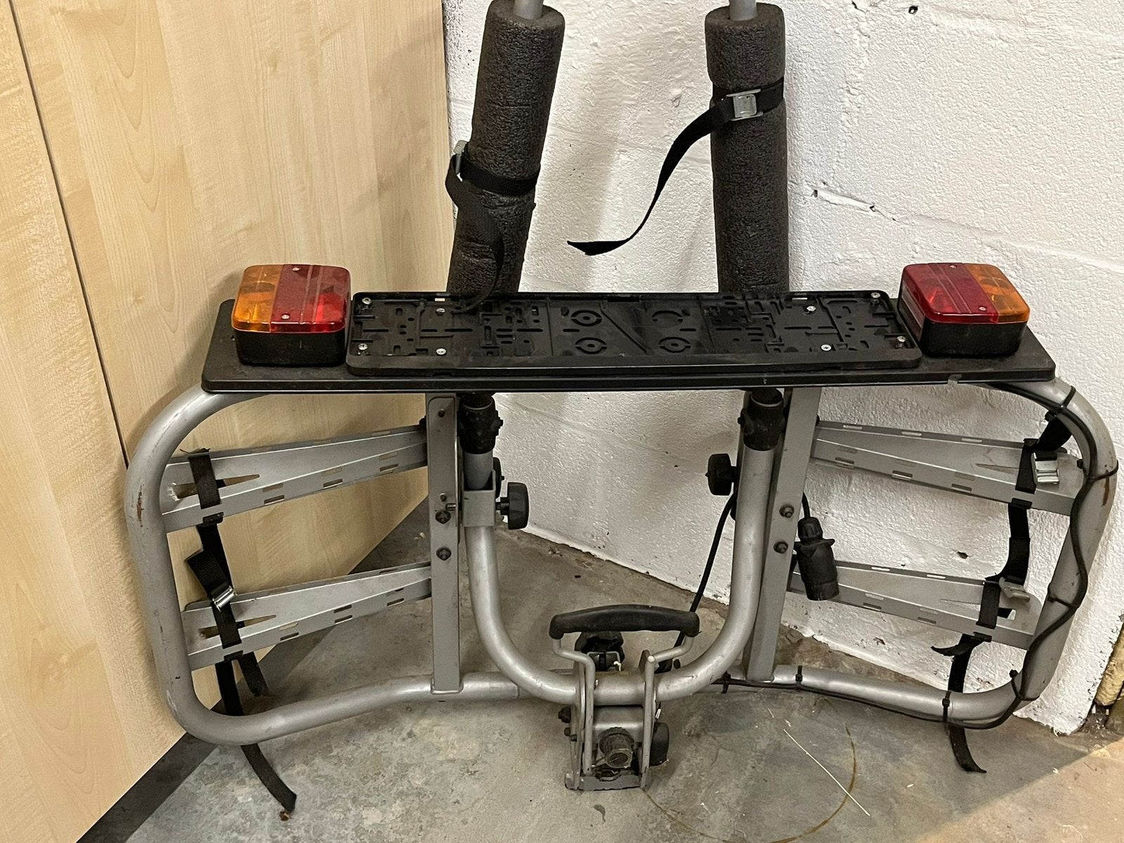 Fietsendrager kantelbaar (voor twee gewone fietsen), Auto diversen, Fietsendragers, Ophalen, 2 fietsen, Gebruikt, Trekhaakdrager