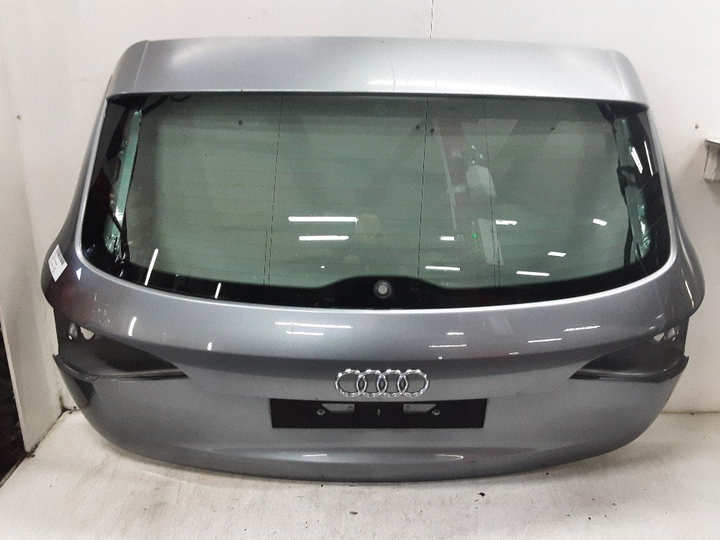 HAYON ARRIÈRE / MALLE Audi Q5 (8RB) (01-2008/05-2017), Auto-Union-Straße  1,
85057  Ingolstadt, DE, Info@audi.de, Haillon arrière