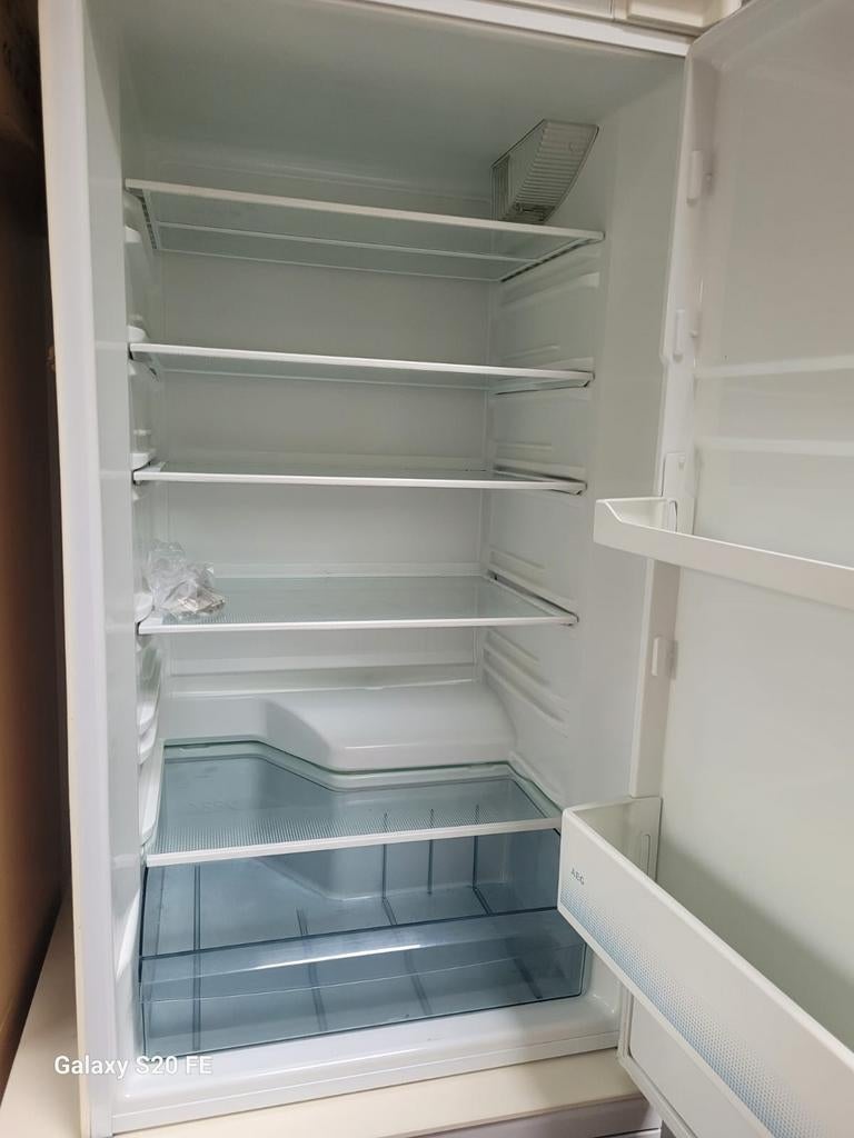 Frigo AEG encastrer, Electroménager, Réfrigérateurs & Frigos, Enlèvement