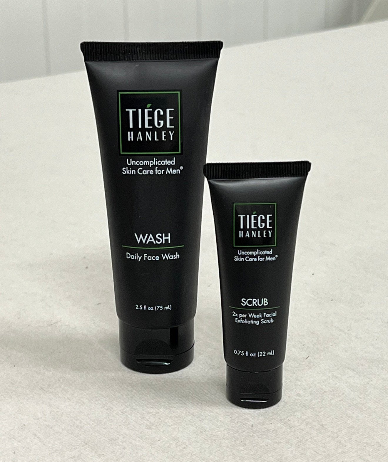 Tiege Hanley Daily face wash + scrub gezichtsreiniging man, Ophalen of Verzenden, Nieuw, Gehele gezicht, Verzorging