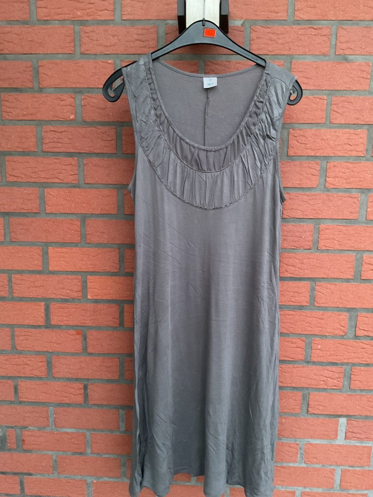Effen grijs kleed Maat 40, Vêtements | Femmes, Robes, Enlèvement ou Envoi, Comme neuf, Taille 38/40 (M), Gris
