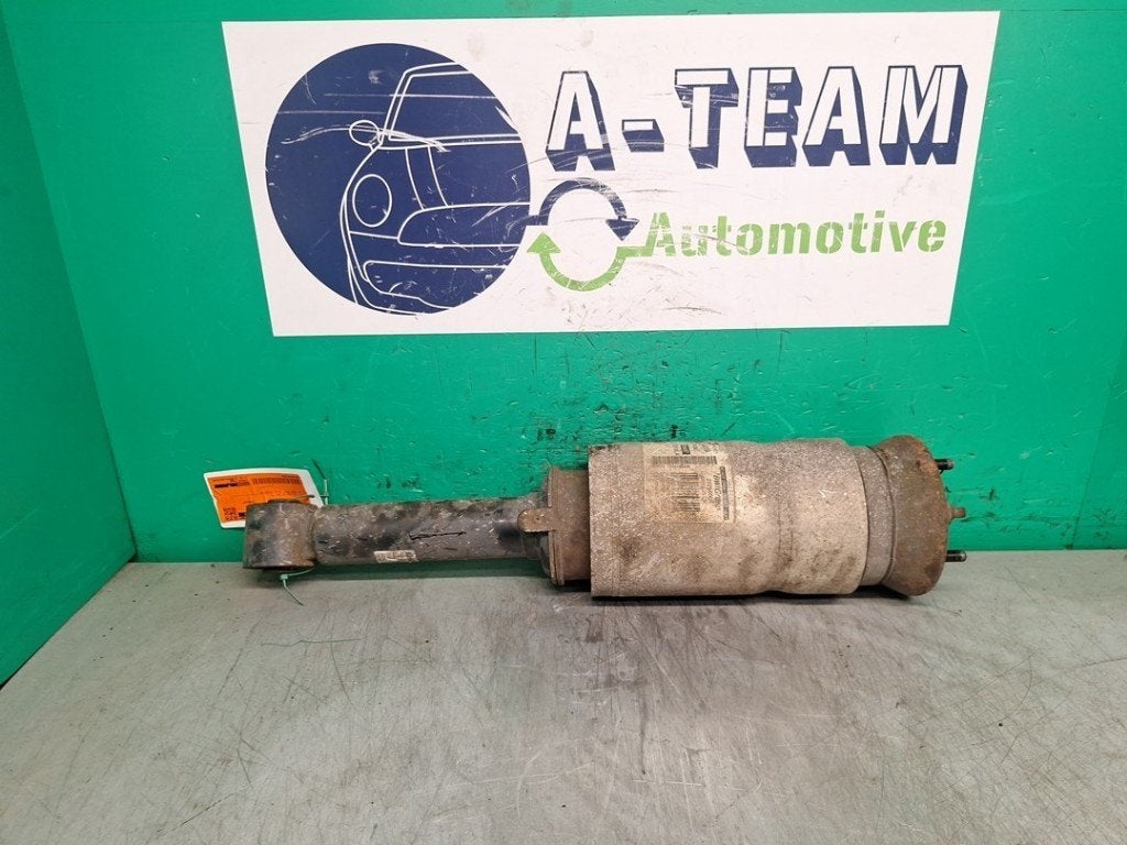 SCHOKBREKER LINKS VOOR Discovery IV (LAS) (|22245459|), Auto-onderdelen, Campus Kronberg 7
61476  Kronberg im Taunus, DE, Jaguar Land Rover Deutschland GmbH