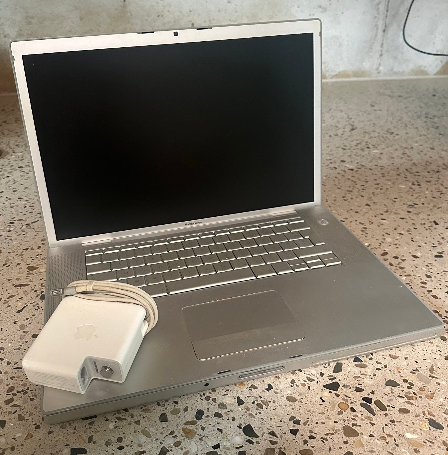 17-inch MacBook Pro, A1211 uit 2006, Informatique & Logiciels, MacBook Pro, Enlèvement ou Envoi, Inconnu, Ne fonctionne pas