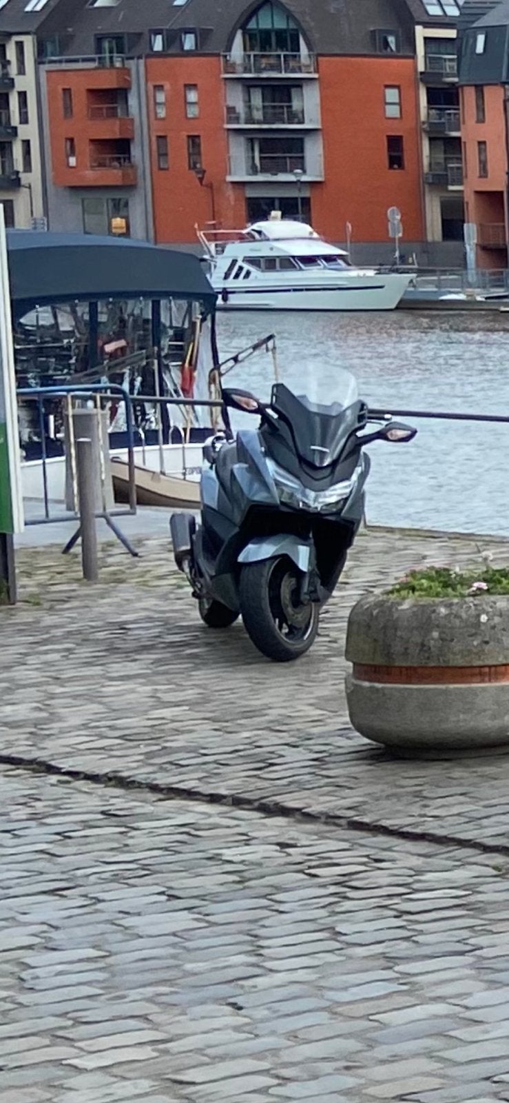 Honda forza 125, Motos, Motos | Honda, Particulier, Scooter