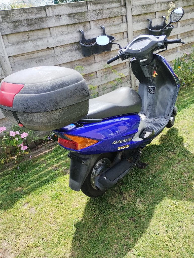 scooter  honda lead, Fietsen en Brommers, Scooters | Overige merken, Ophalen, Honda, 100 cc, Benzine