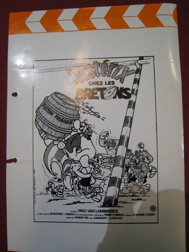 Affiche du film A 4 Asterix du Britannique A 7 A Brussels, Collections, Envoi, Utilisé, Film, Figurine ou Poupée