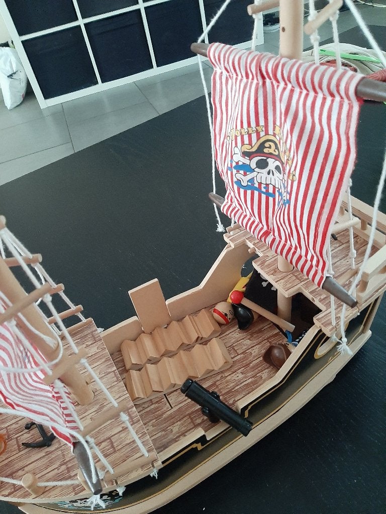Bateau pirates en bois, Enlèvement, Utilisé, Jouet à Pousser ou Tirer