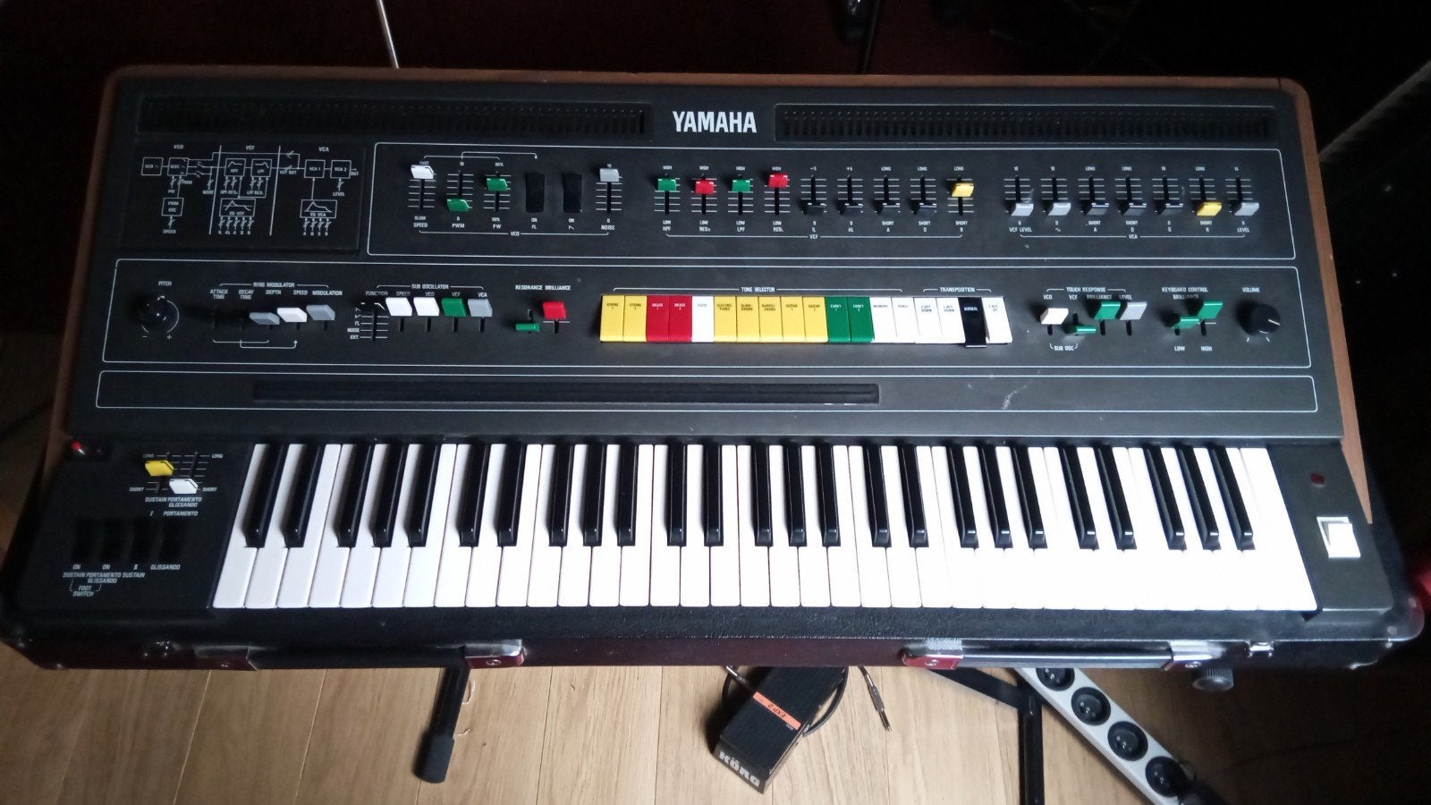 Différents synthétiseurs d'un studio non-fumeurs - arrêt, Enlèvement, Autres marques