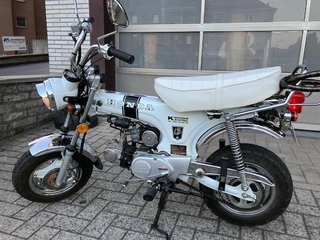 Jincheng JC50Q-5B (Honda Dax replica), Fietsen en Brommers, 49 cc, 3 versnellingen, Ophalen, Overige merken