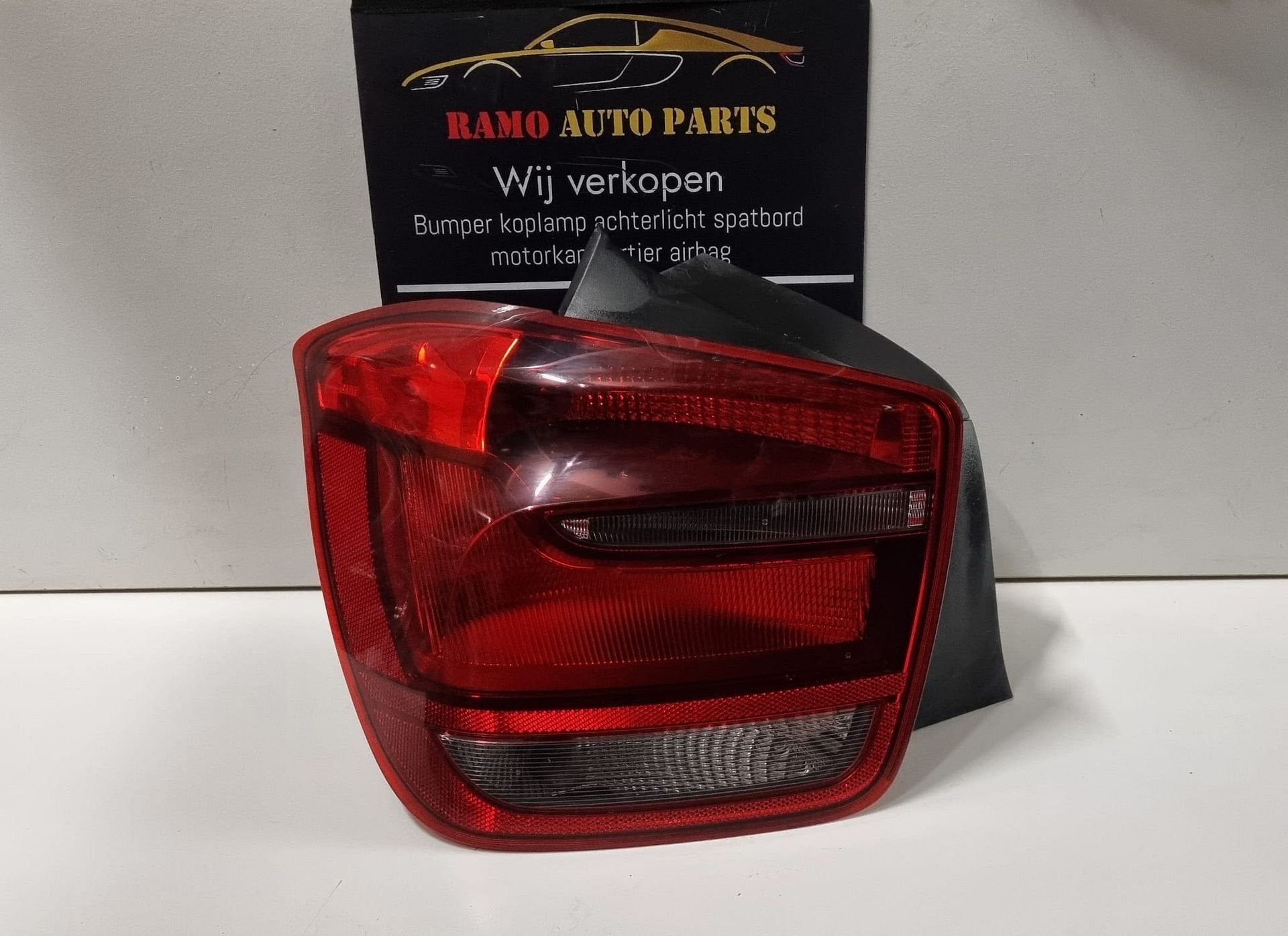BMW 1 SERIE F20 LED ACHTERLICHT LINKS  63217241541, Auto-onderdelen, Gebruikt, -, -, Ophalen of Verzenden