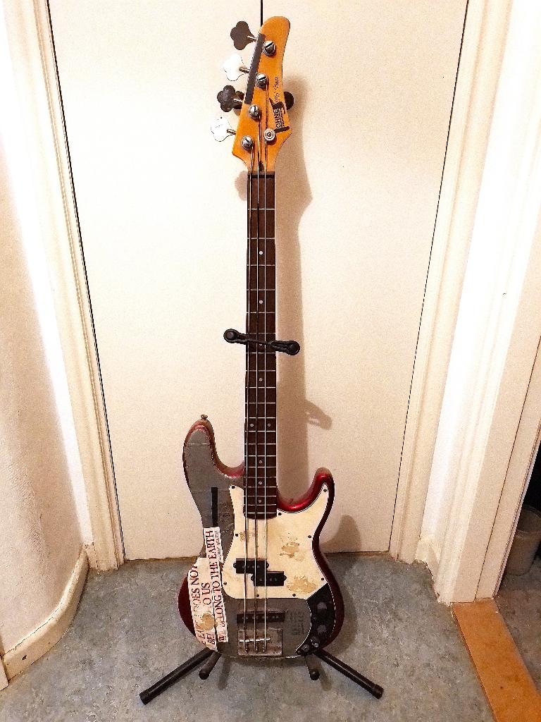 Stukje punkgeschiedenis, basgitaar Höhner, Musique & Instruments, Instruments à corde | Guitares | Basses, Enlèvement ou Envoi