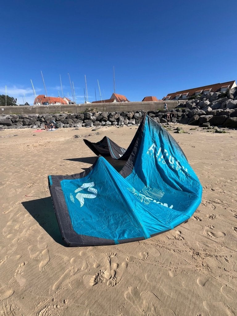 Kite Airush sessie V2 12m + bar (2022), Ophalen of Verzenden, Zo goed als nieuw, Kite, 12 m²