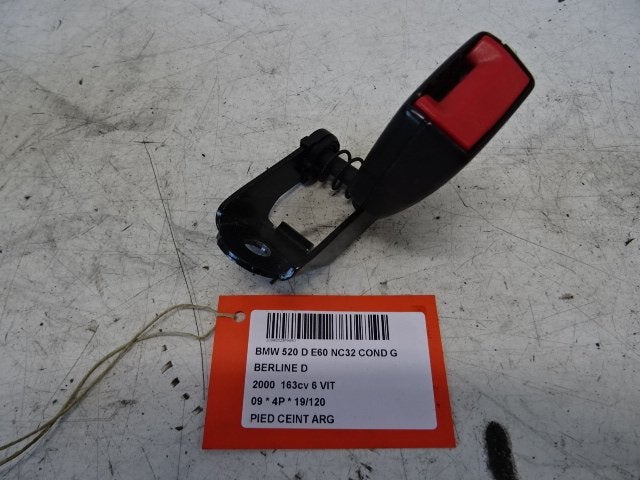 BOUCLE DE CEINTURE ARRIÈRE GAUCHE BMW 5 serie (E60), Utilisé, BMW, Petuelring 130
80809  München, DE, Bayerische Motoren Werke AG