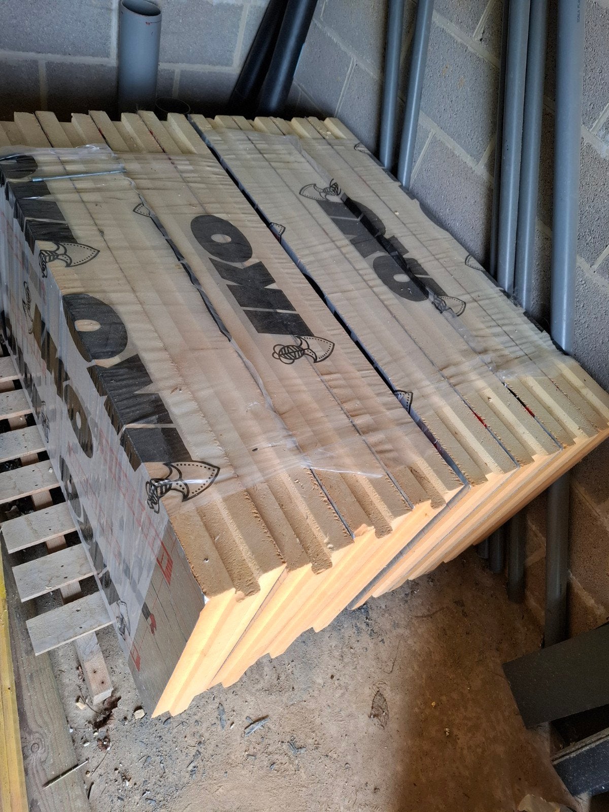 PANNEAU ISOLANT IKO ENERTHERM ALU TG4 PIR 120 MM, Enlèvement