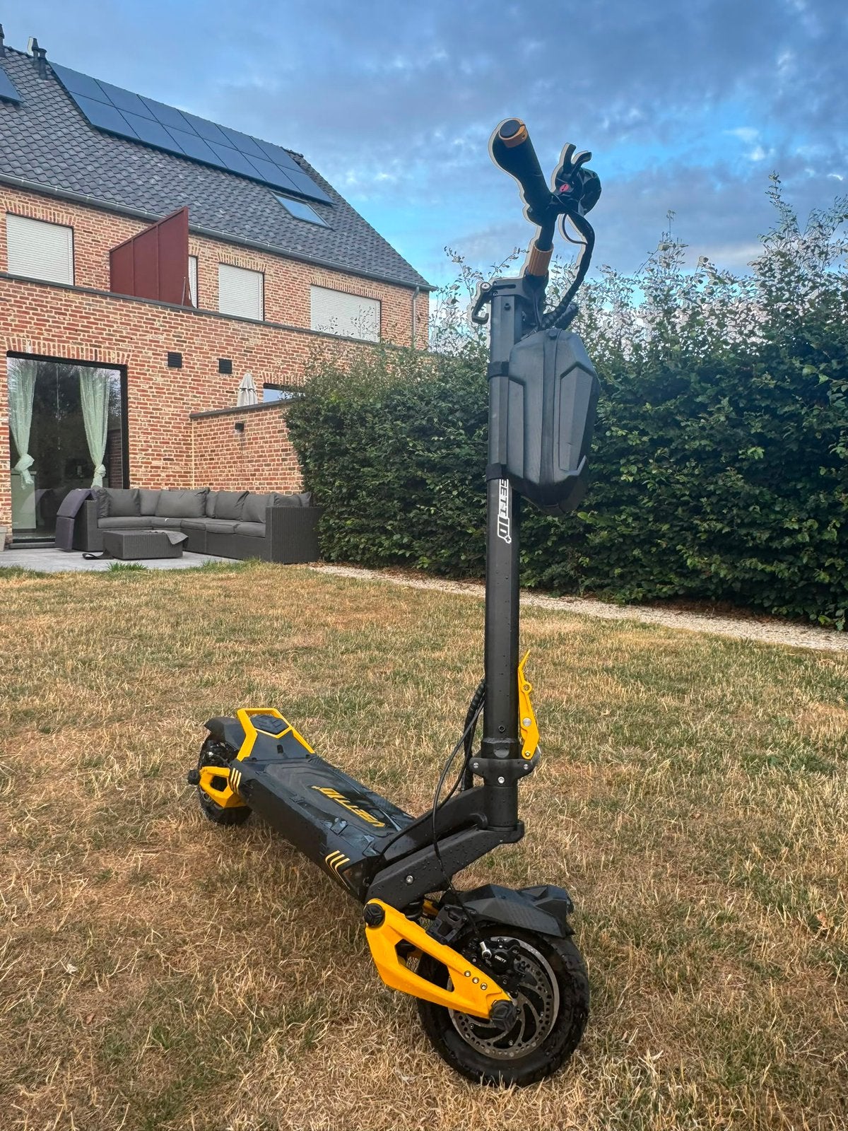 Le VSETT 10+ est rarement utilisé, Vélos & Vélomoteurs, Trottinettes, Enlèvement, Comme neuf
