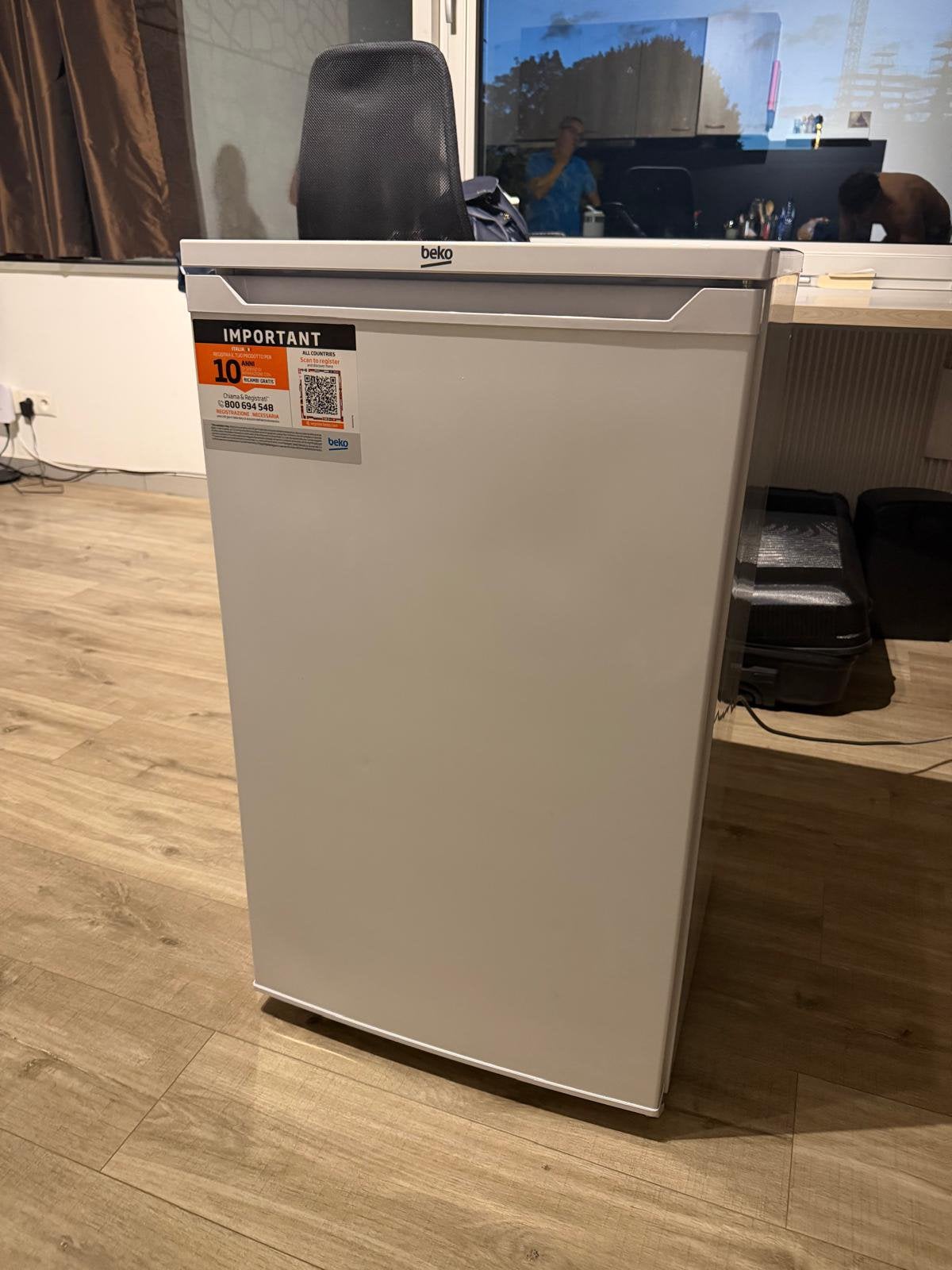 BEKO Tabletop Refrigerator E (TS190040N), Elektronische apparatuur, Ophalen, Zonder vriesvak, Zo goed als nieuw, Energieklasse A of zuiniger