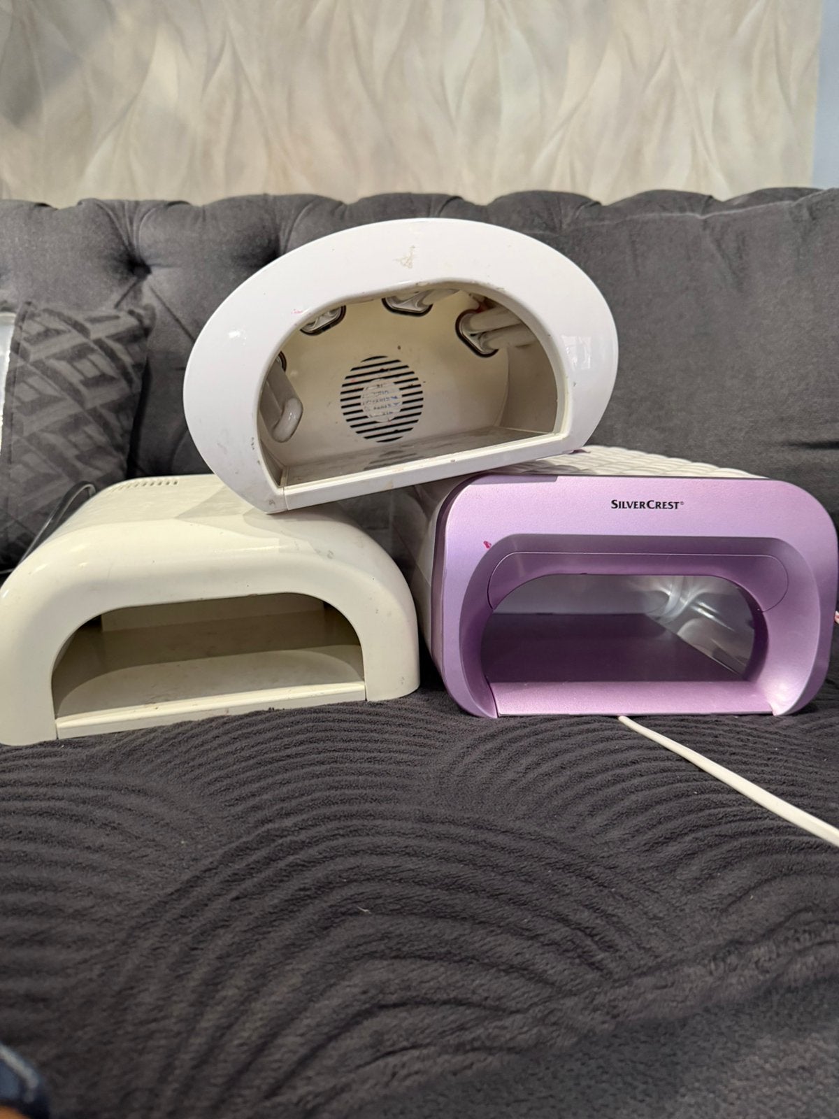 Je vends mes four a ongle, Ophalen, Zo goed als nieuw