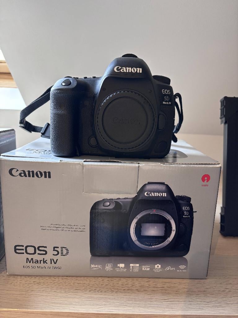 Canon 5D mark IV + Samyang 85MM 1.4 EF, Enlèvement, Comme neuf, Reflex miroir, Canon