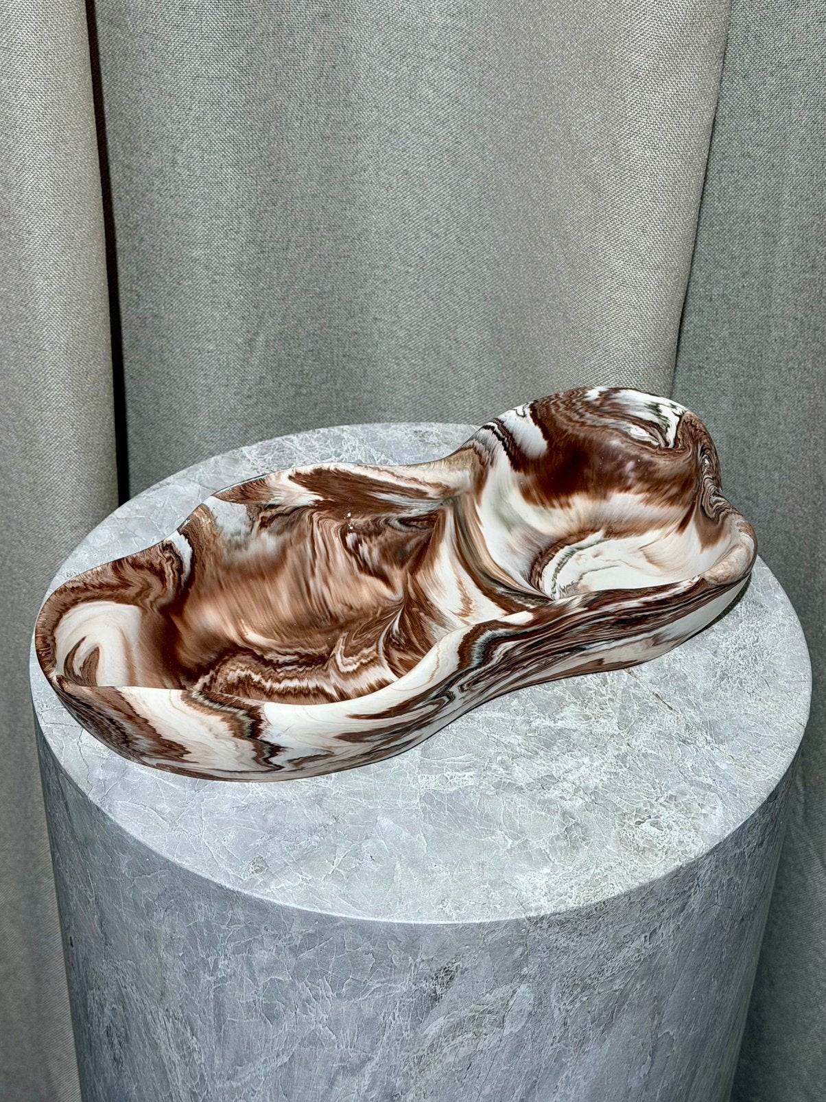 Handgemaakte grote schaal van acrylhars., Maison & Meubles, Accessoires pour la Maison | Plataux & Paniers, Enlèvement ou Envoi