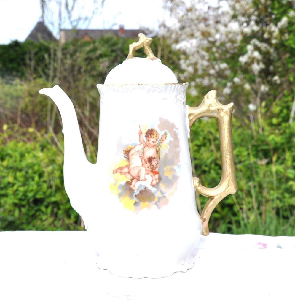 cafetière en porcelaine décor 3 anges, Ophalen of Verzenden