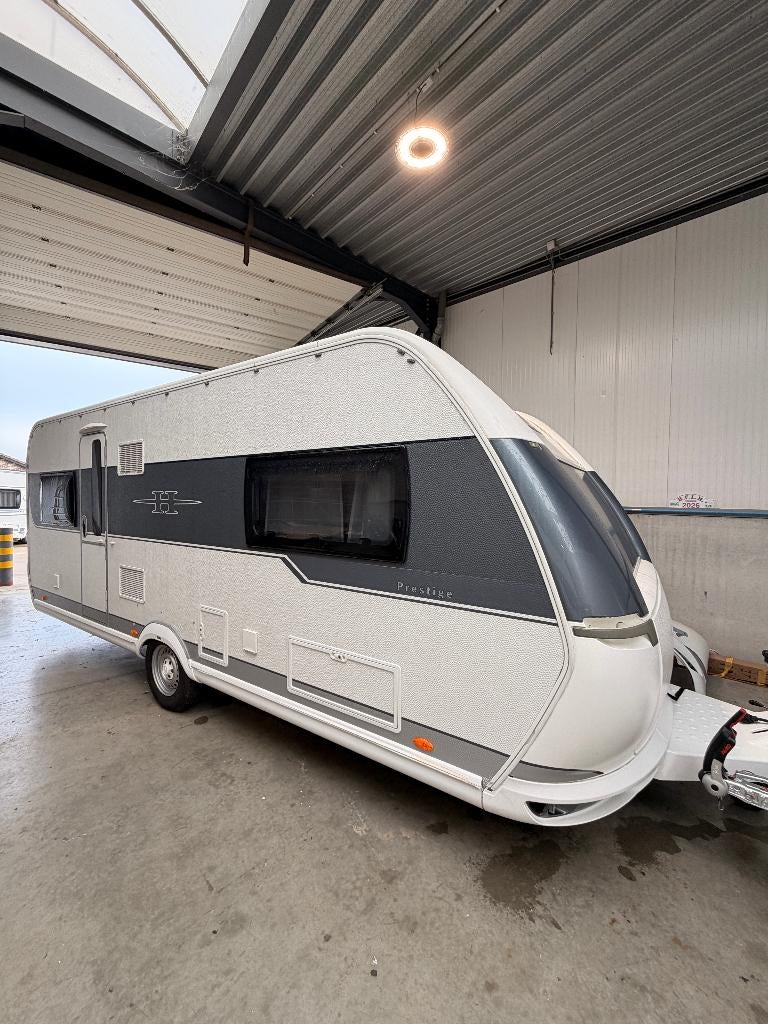 hobby 560 UL prestige Aparte bedden, Koelkast, Rondzit, Hobby, Bedrijf