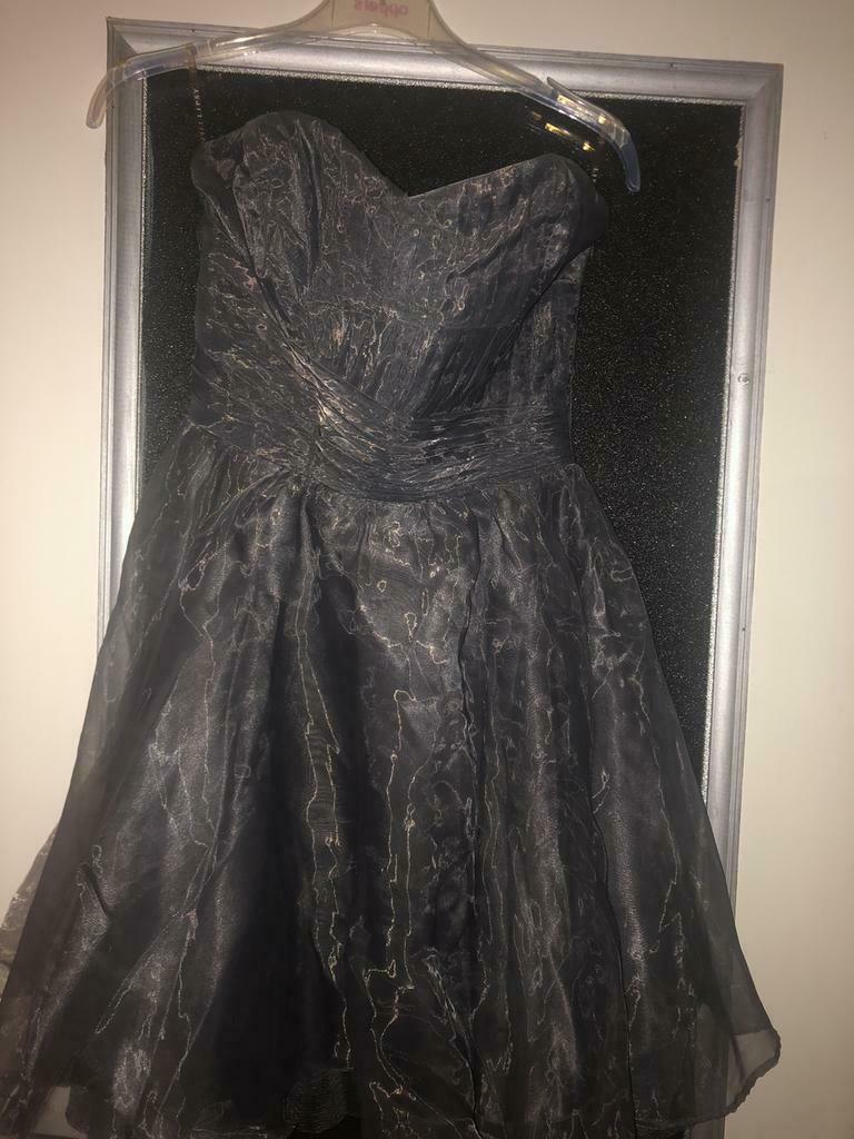 Jolie robe de soirée Lipsy Londre bustier  gris, magnifique, Zo goed als nieuw