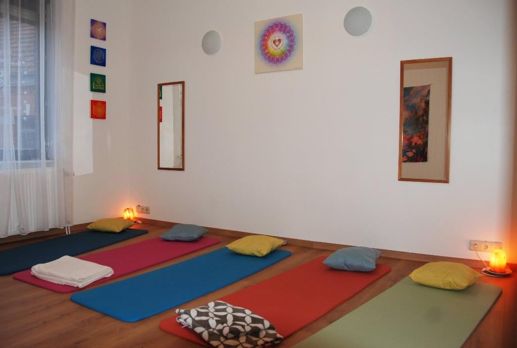 Healing space / practice room for rent in Bertem, Diversen, Overige Diversen, Zo goed als nieuw, Ophalen