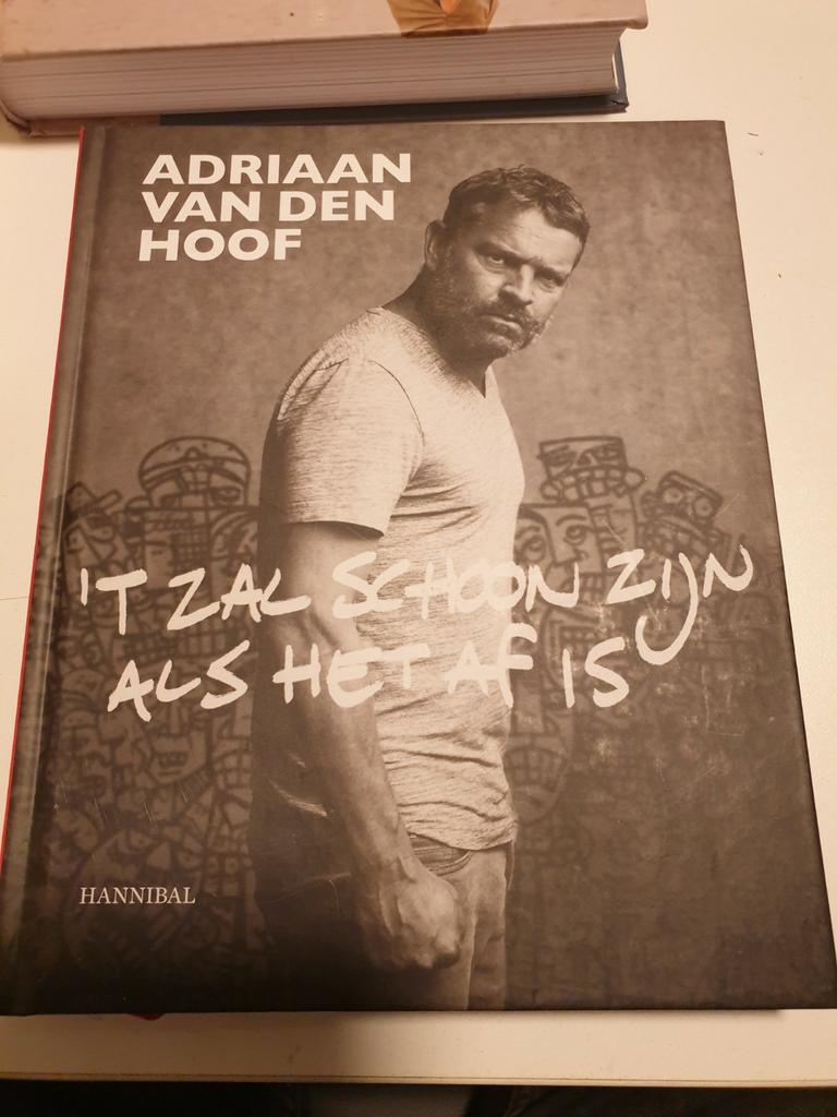 Adriaan van den Hoof - ’t Zal schoon zijn als het af is, Ophalen of Verzenden, Zo goed als nieuw, Adriaan van den Hoof