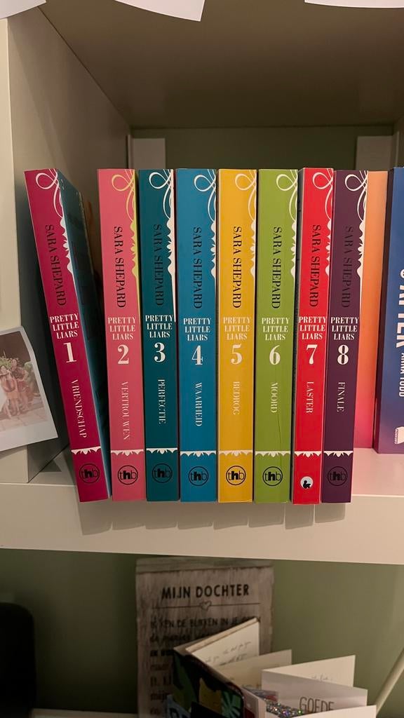 Pretty Little Liars boekenreeks, Boeken, Ophalen, Zo goed als nieuw