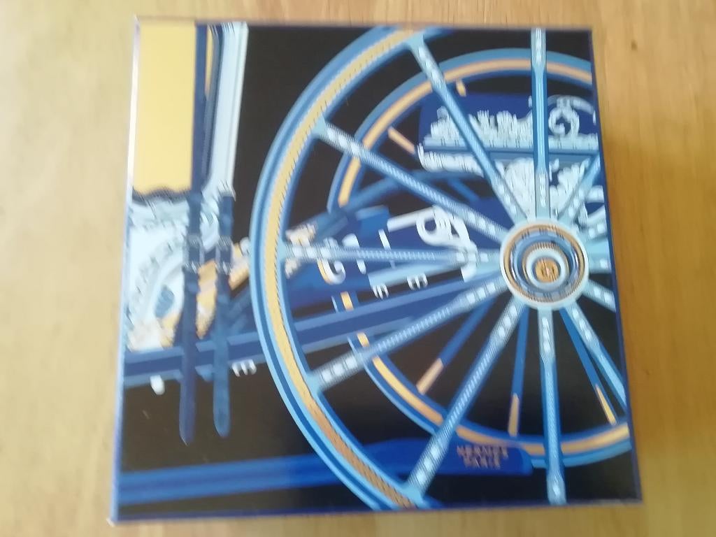 Set van 2 dozen voor Carré Hermès, Kleding | Dames, Autre, Ophalen of Verzenden, Zo goed als nieuw