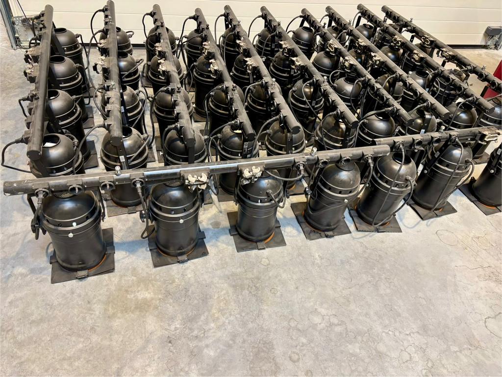 Fourbar Par 64 harting 500w, Enlèvement, Utilisé, Lumières