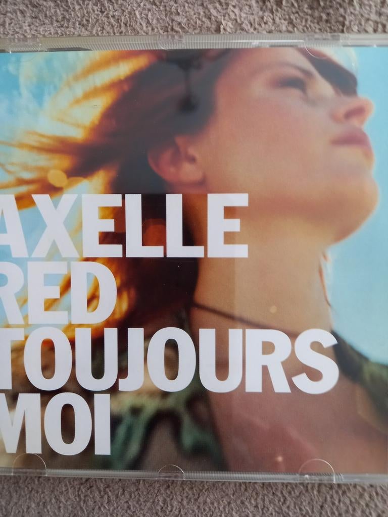 Axelle red  toujours moi, Verzenden