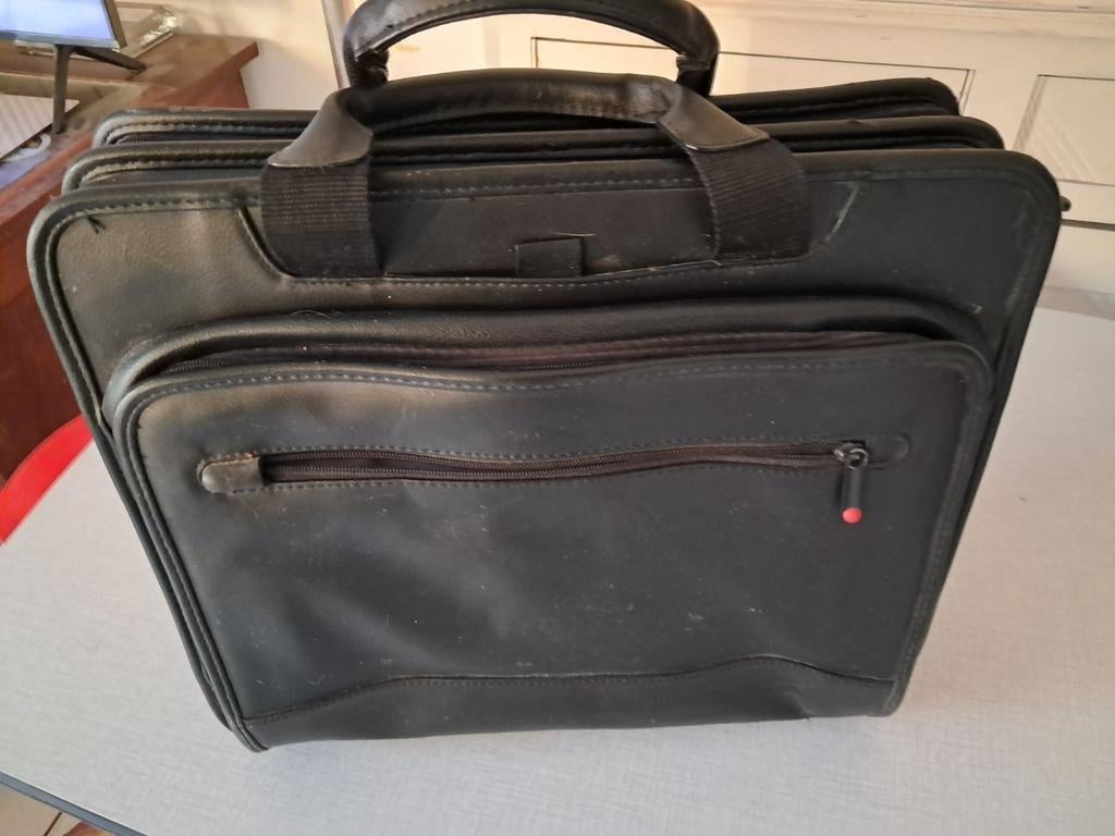 Mooie zwart lederen boekentas., Ophalen of Verzenden, Zo goed als nieuw, Zwart, Aktetas of Boekentas