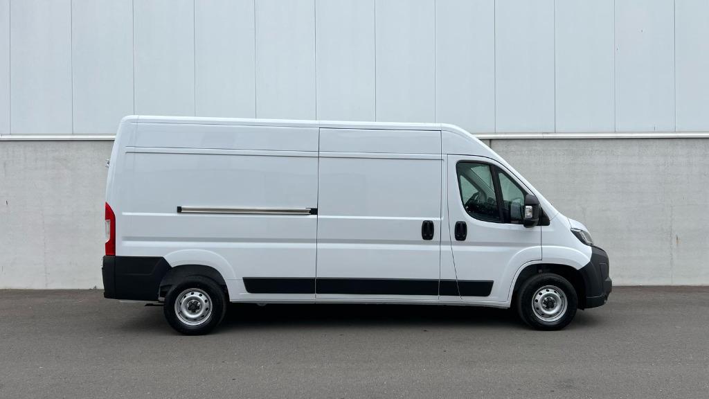 PEUGEOT BOXER 350 2.2 BLUEHDI 140 L3H2 MODEL 2025, Auto's, Voorwielaandrijving, Stof, 4 cilinders, 2500 kg