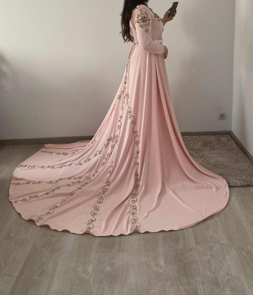 Caftan, Enlèvement