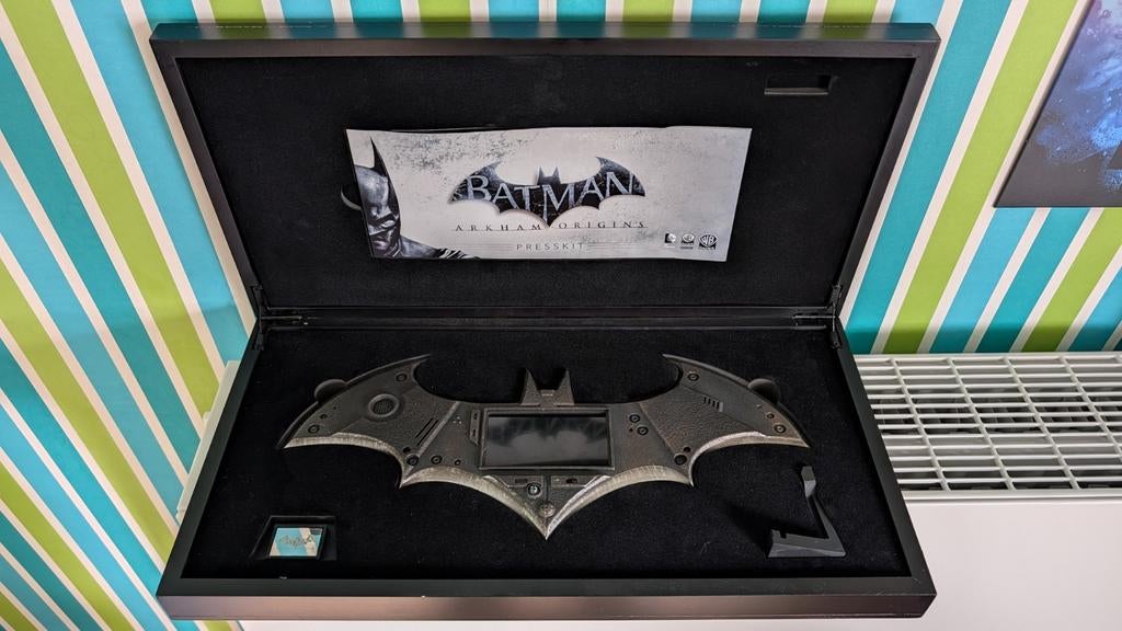 Zeldzame batarang perskit Batman Arkham Origins, Ophalen