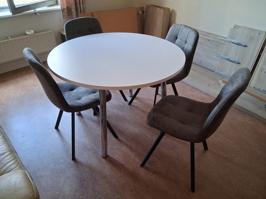 4 stoelen grijze “daimlook”, Huis en Inrichting, Ophalen, Zo goed als nieuw, Grijs, Vier