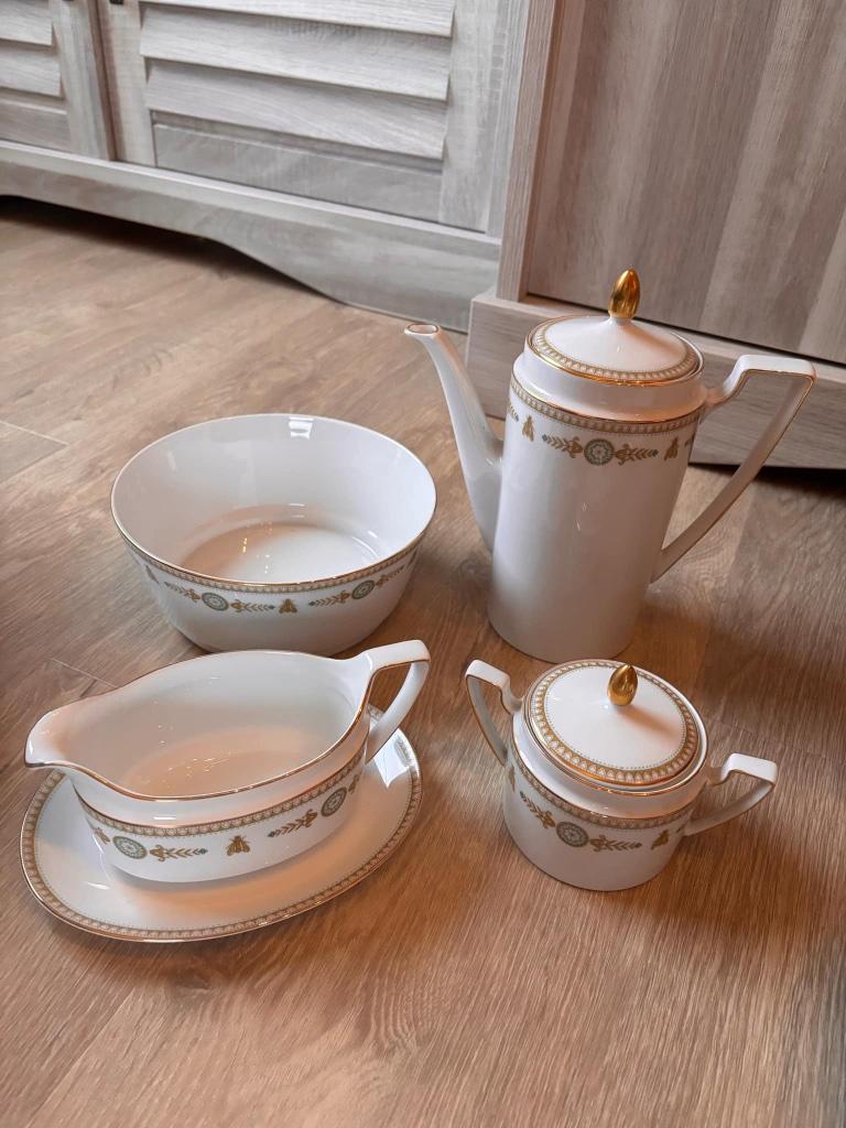 Volledig eetservies, Eschenbach,54-delig, Enlèvement