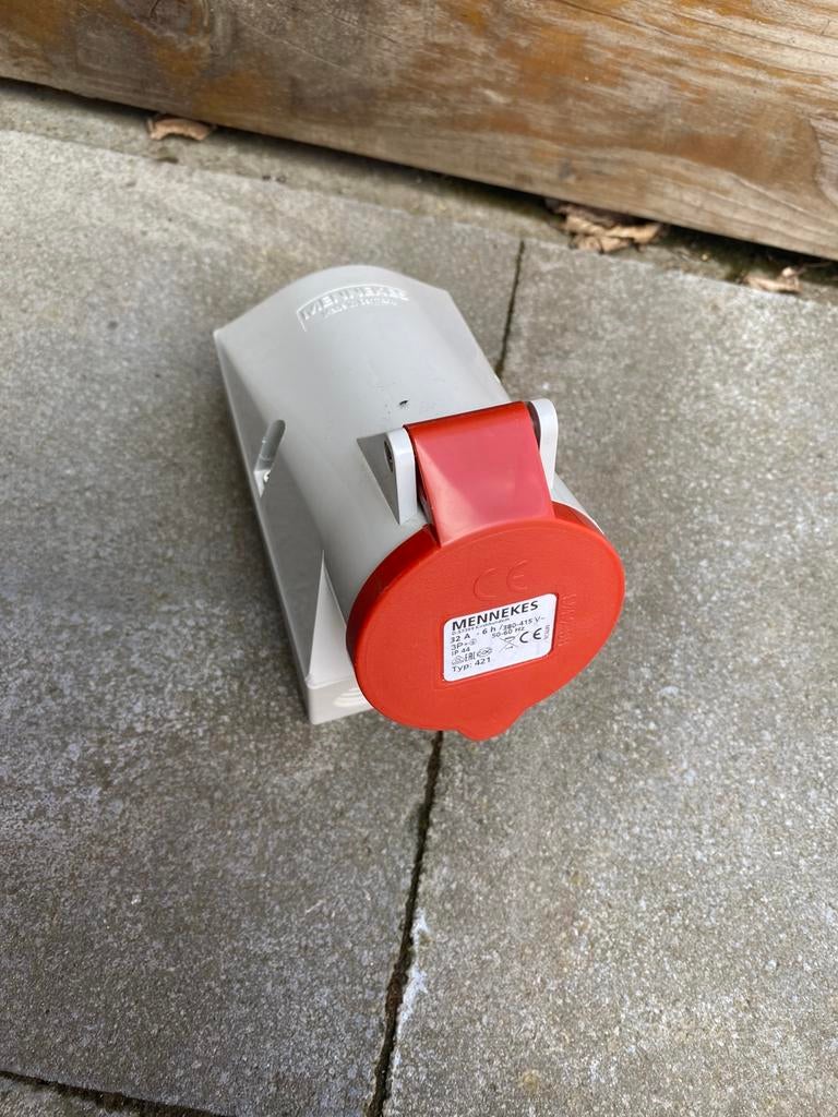 Mennekes stopcontact 3P+A 32A IP44, Ophalen of Verzenden, Nieuw
