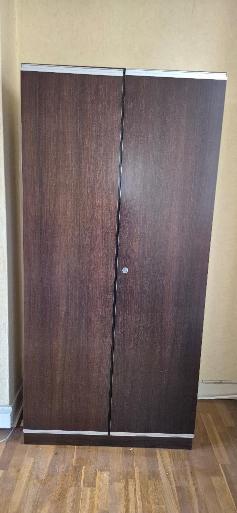 Grande armoire de bureau à 2 portes 5 étagères, Maison & Meubles, Armoires | Armoires à porte coulissante & Armoires à archives