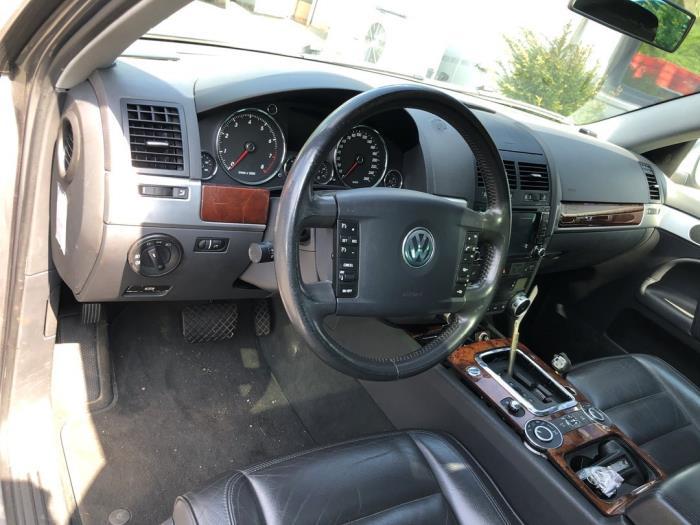 Instrumentenpaneel van een Volkswagen Touareg, Gebruikt, -, Volkswagen, -