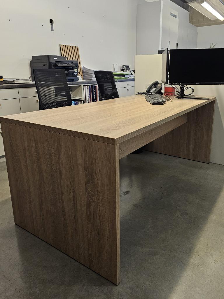 bureau tafel, Ophalen, Zo goed als nieuw