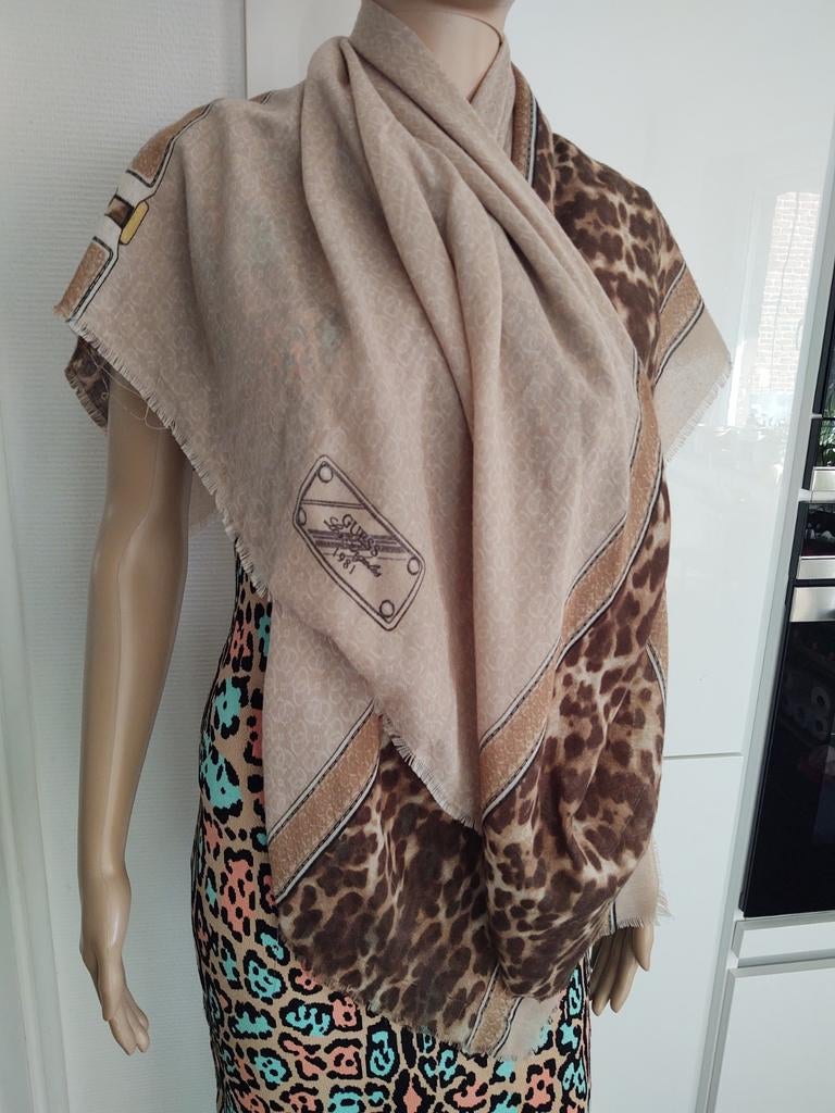 Guess groot sjaal, Guess, Maat 46/48 (XL) of groter, Ophalen of Verzenden, Sjaal