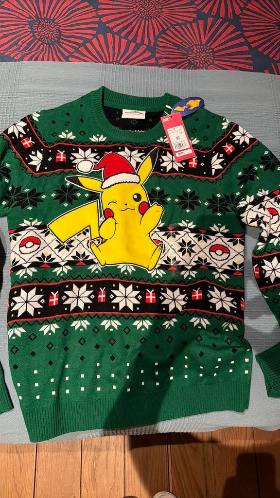 Pull de noel Pokemon, Enlèvement ou Envoi, Neuf, Taille 46 (S) ou plus petite, Vert